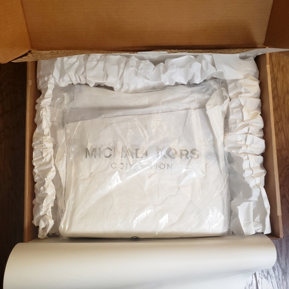 Michael Kors Sedona Suede Messenger - Picture 7 of 15